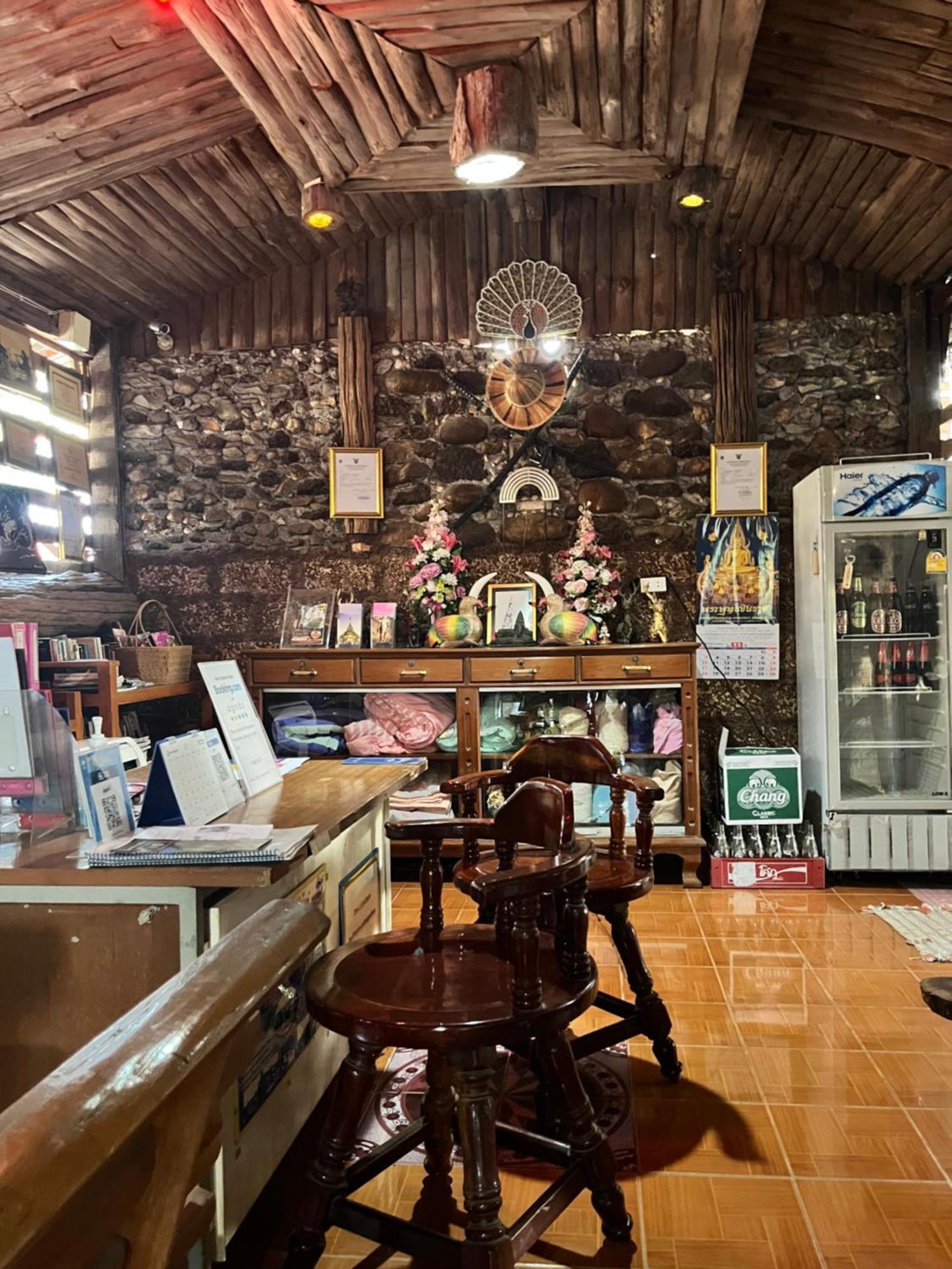 甘烹碧 三j旅馆酒店 外观 照片