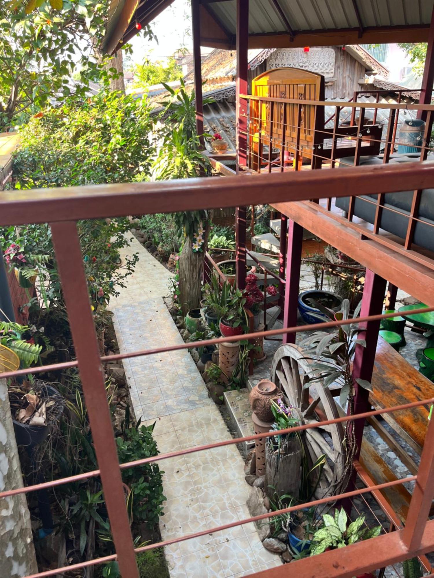 甘烹碧 三j旅馆酒店 外观 照片